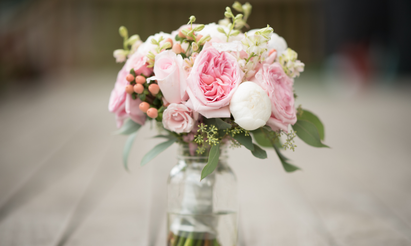 Секреты стойкости срезанных цветов и букетов